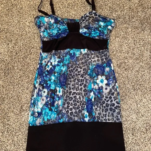 princess polly baby blue dress Skin Tight Blue Dress with Flowers and Leopard Print | Color: Black/Blue | Size: S